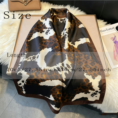 Pañuelo de Seda Blanco y Negro con Leopardo | CasaKimo Silk