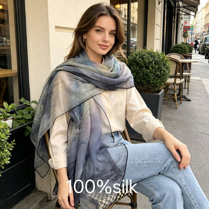 Pañuelo de Seda Gris con Flores de Loto | CasaKimo Silk